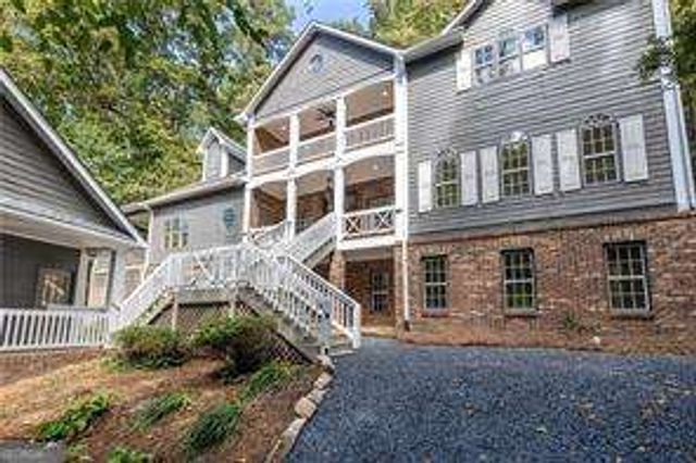 6370 River Chase Circle, Atlanta, GA 30328