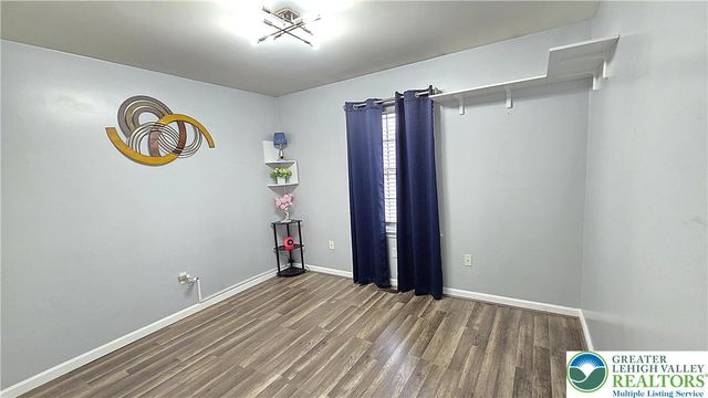 18 Jazz Circle, Whitehall Twp, PA 18052