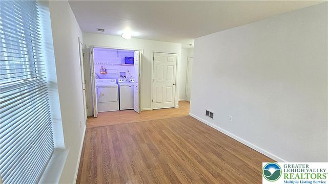 18 Jazz Circle, Whitehall Twp, PA 18052