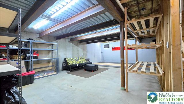 18 Jazz Circle, Whitehall Twp, PA 18052