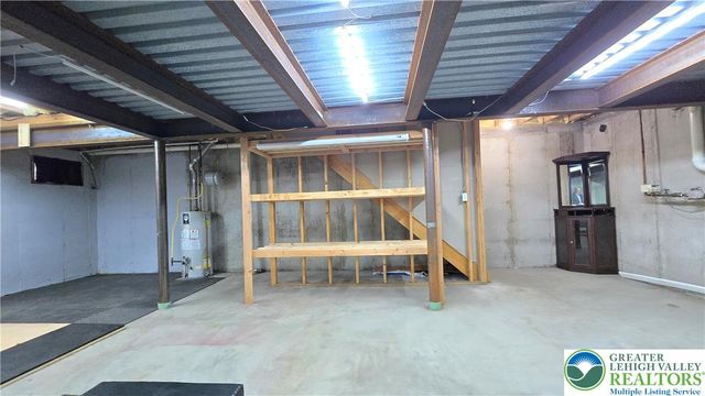 18 Jazz Circle, Whitehall Twp, PA 18052