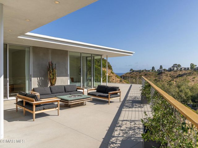 30612 La Sonora Drive, Malibu, CA 90265