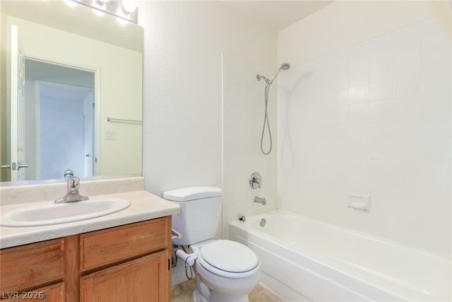 5072 RAINBOW Boulevard 205, Las Vegas, NV 89118