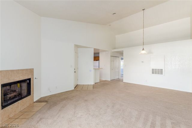 5072 RAINBOW Boulevard 205, Las Vegas, NV 89118
