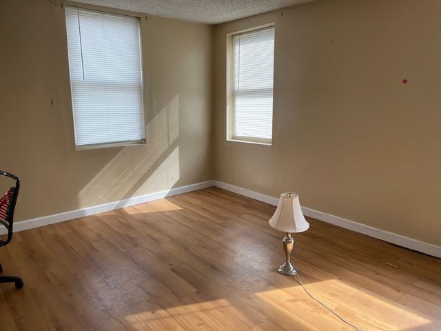 418-420 Boston St, Lynn, MA 01905