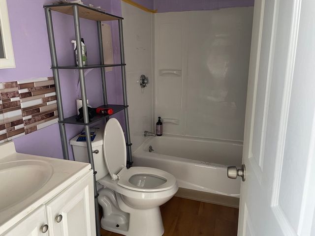 418-420 Boston St, Lynn, MA 01905