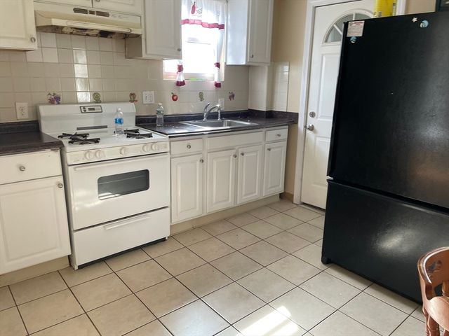 418-420 Boston St, Lynn, MA 01905
