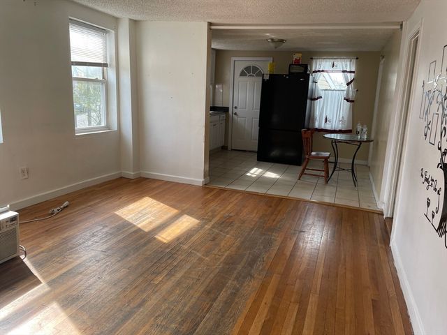 418-420 Boston St, Lynn, MA 01905