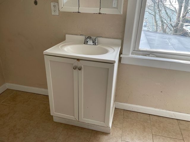 418-420 Boston St, Lynn, MA 01905