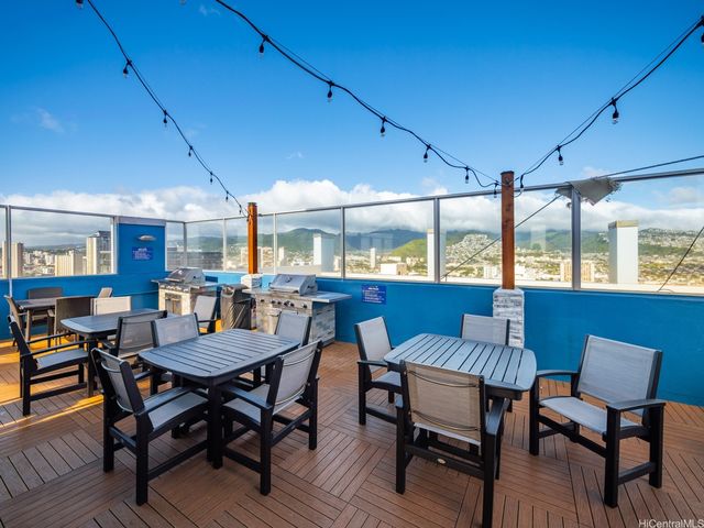 2427 Kuhio Avenue 804, Honolulu, HI 96815