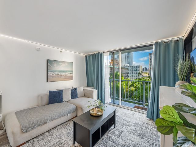 2427 Kuhio Avenue 804, Honolulu, HI 96815