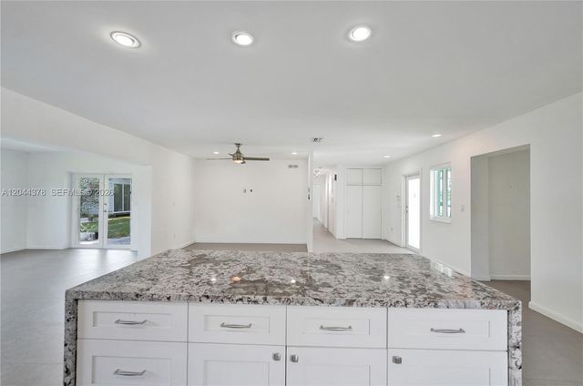 4311 Hayes St, Hollywood, FL 33021