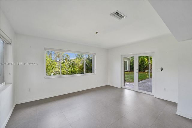 4311 Hayes St, Hollywood, FL 33021