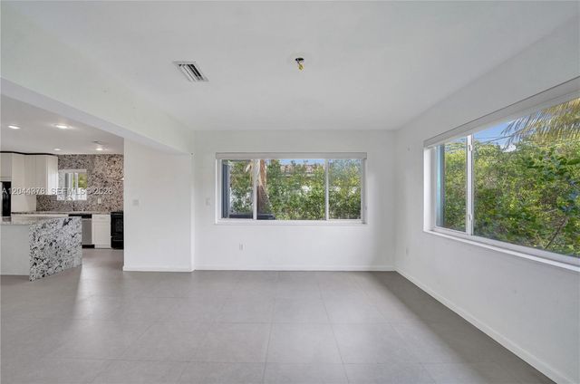 4311 Hayes St, Hollywood, FL 33021