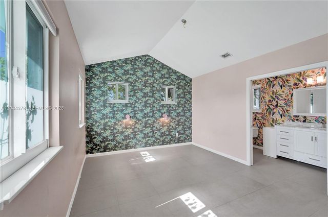 4311 Hayes St, Hollywood, FL 33021