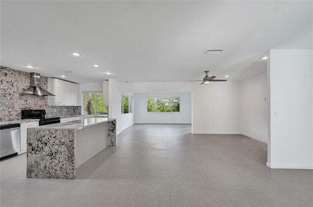 4311 Hayes St, Hollywood, FL 33021