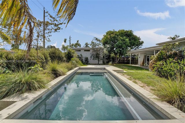4311 Hayes St, Hollywood, FL 33021
