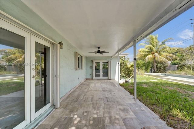 4311 Hayes St, Hollywood, FL 33021