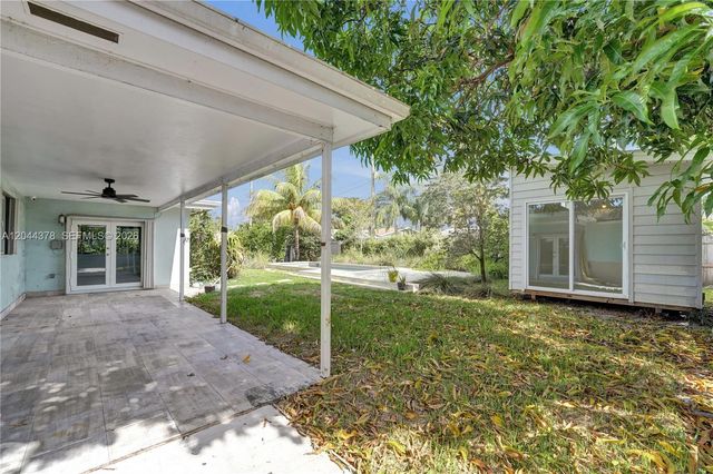 4311 Hayes St, Hollywood, FL 33021