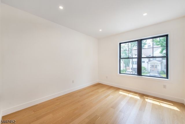38 Lehigh Ave, Clifton City, NJ 07012