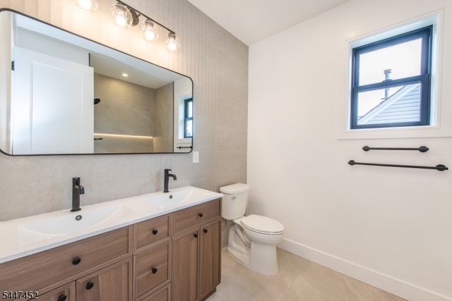 38 Lehigh Ave, Clifton City, NJ 07012