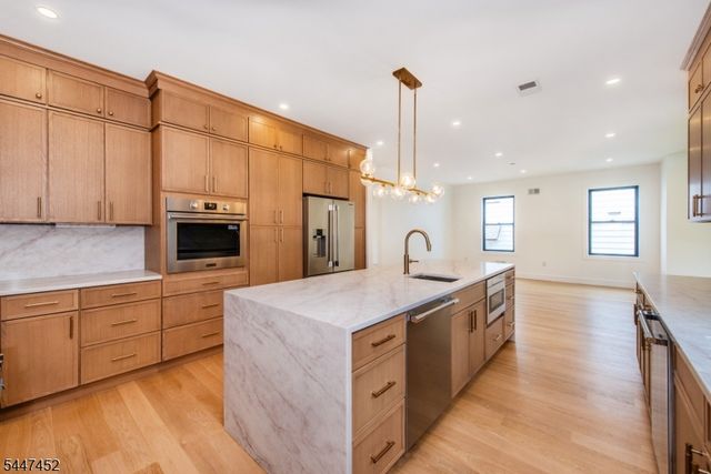 38 Lehigh Ave, Clifton City, NJ 07012