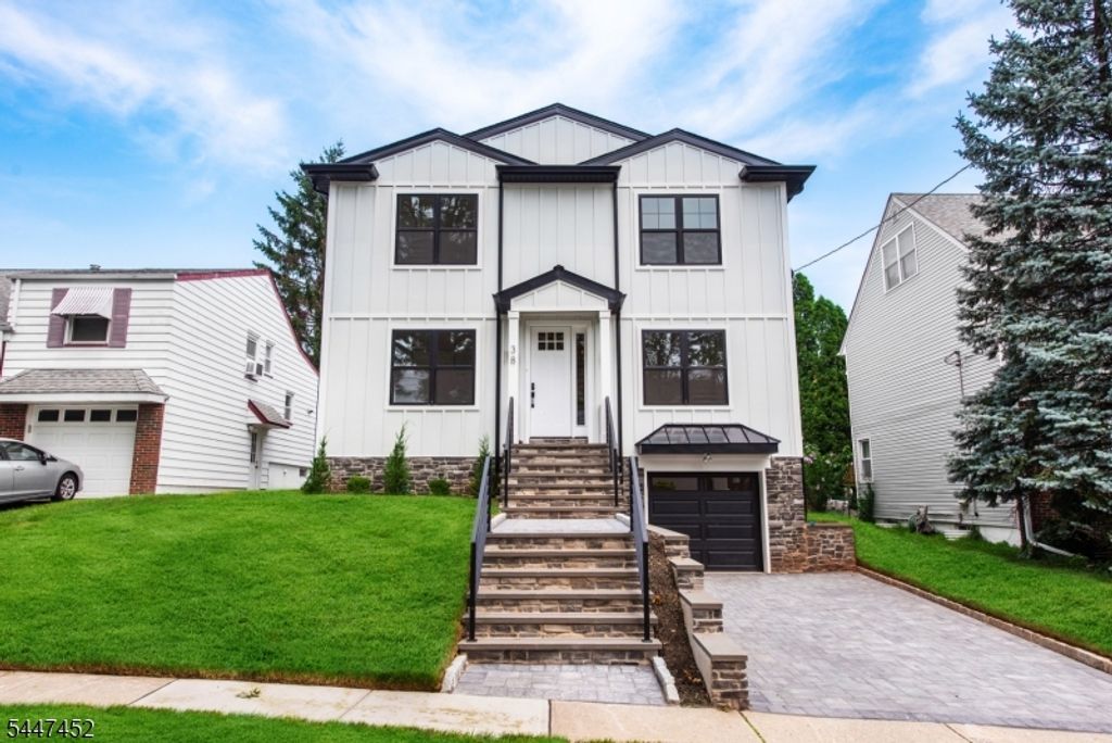 38 Lehigh Ave, Clifton City, NJ 07012