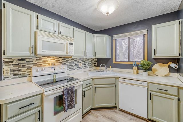 12616 University Avenue NW, Coon Rapids, MN 55448