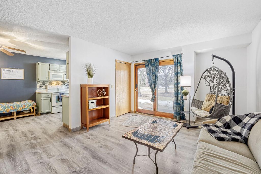 12616 University Avenue NW, Coon Rapids, MN 55448