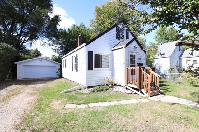 1105 15th Street S, Fargo, ND 58103