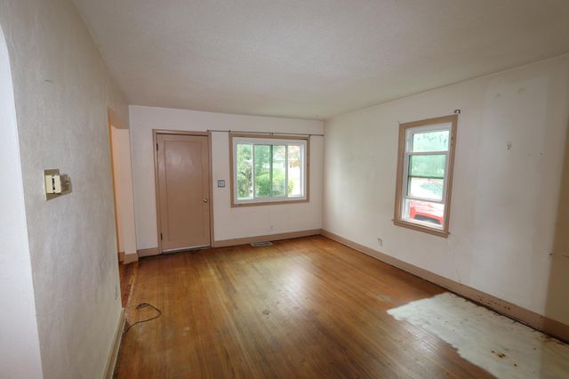 1105 15th Street S, Fargo, ND 58103