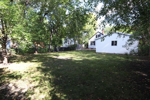 1105 15th Street S, Fargo, ND 58103