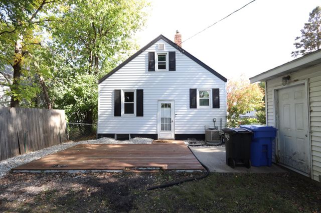 1105 15th Street S, Fargo, ND 58103