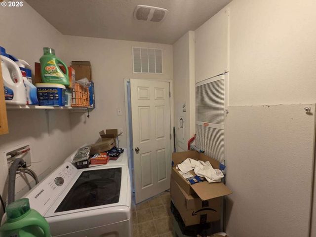 780 Se WINCHELL Dr, Depoe Bay, OR 97341
