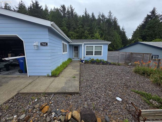 780 Se WINCHELL Dr, Depoe Bay, OR 97341