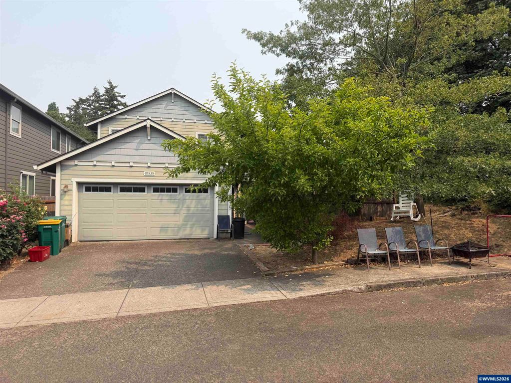 10535 SW Crestwood Dr, Beaverton, OR 97008