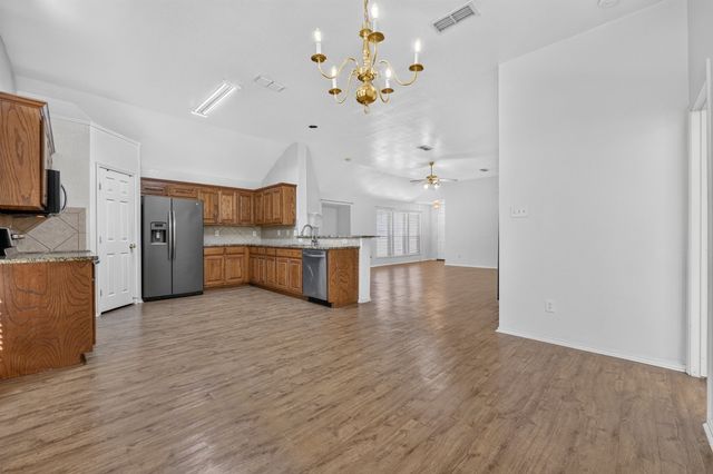 803 E Alexander Lane, Euless, TX 76040