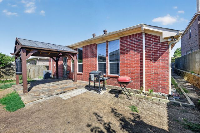 803 E Alexander Lane, Euless, TX 76040