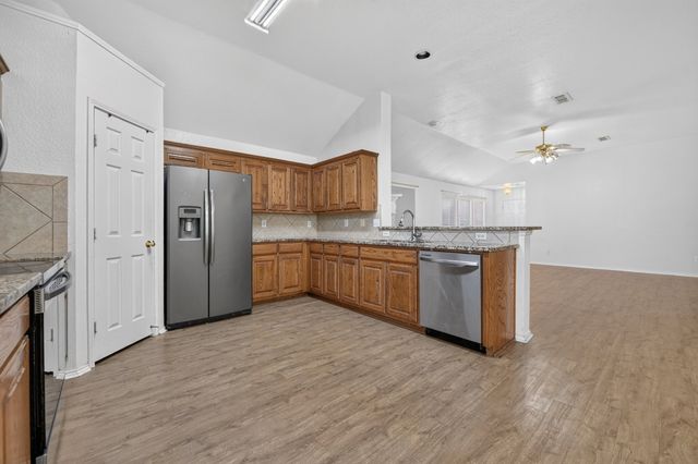 803 E Alexander Lane, Euless, TX 76040