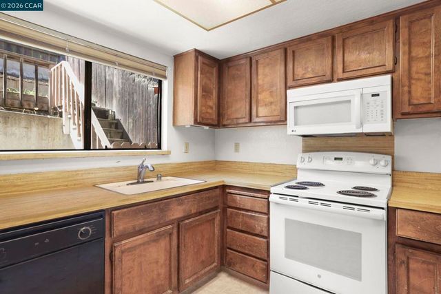 1320 Shaddick Dr, Antioch, CA 94509