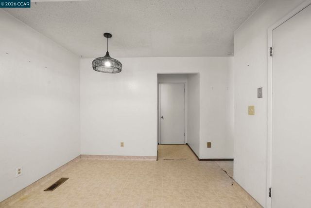 1320 Shaddick Dr, Antioch, CA 94509