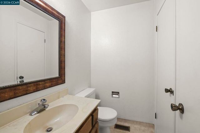 1320 Shaddick Dr, Antioch, CA 94509