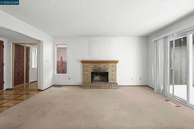 1320 Shaddick Dr, Antioch, CA 94509