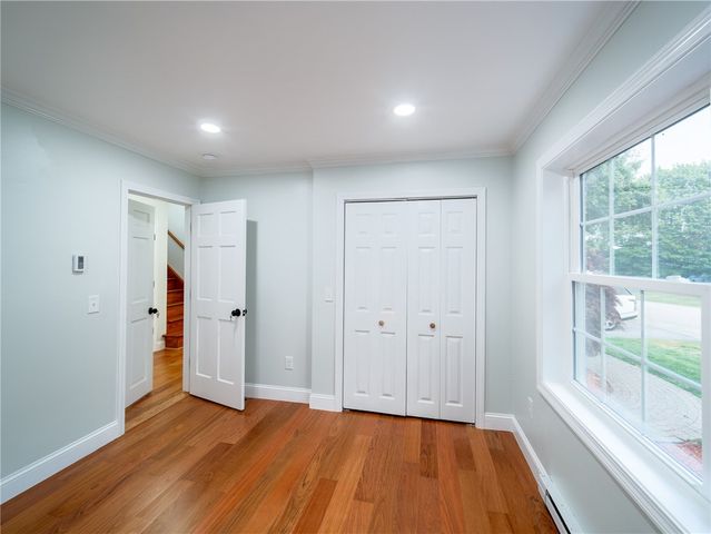 25 Pleasant Avenue, Narragansett, RI 02882