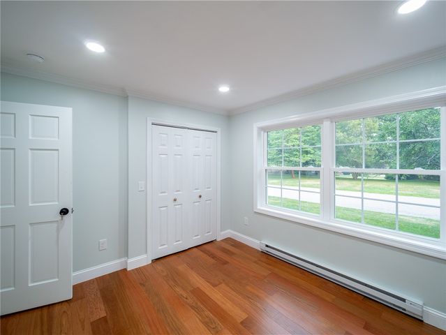 25 Pleasant Avenue, Narragansett, RI 02882