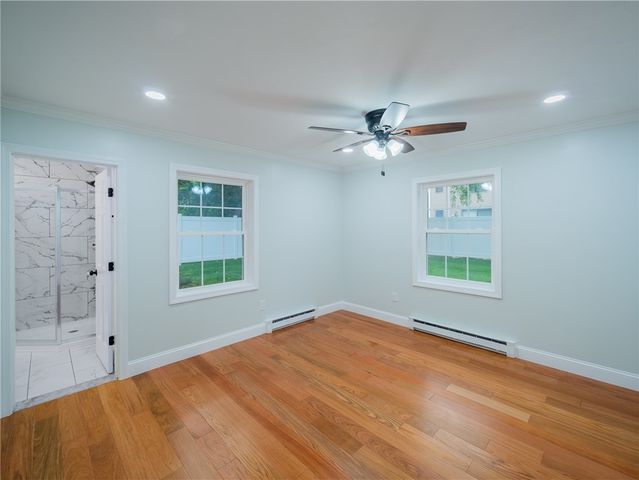 25 Pleasant Avenue, Narragansett, RI 02882