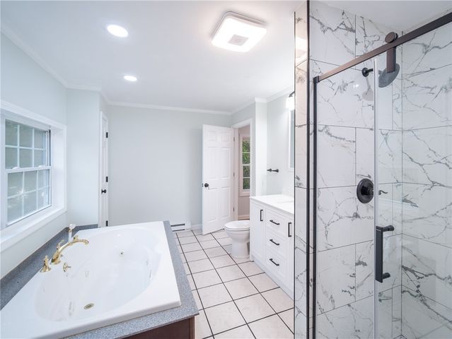 25 Pleasant Avenue, Narragansett, RI 02882