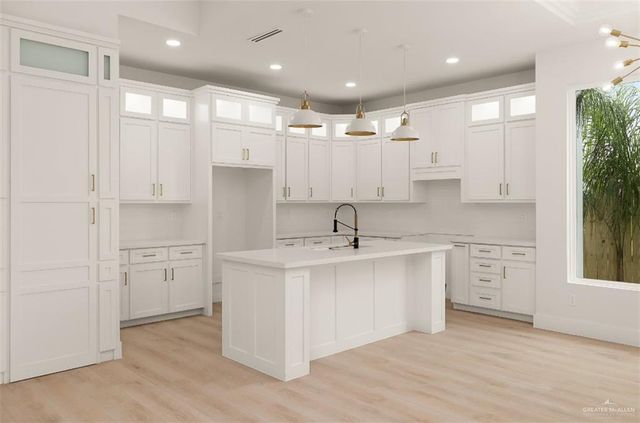 8003 N 55th Lane, Mcallen, TX 78573