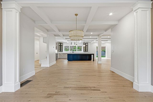 33 Pine Street, Dover, MA 02030