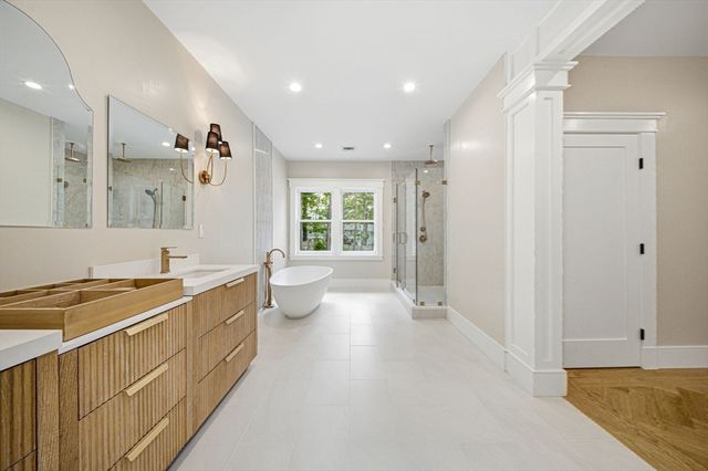 33 Pine Street, Dover, MA 02030